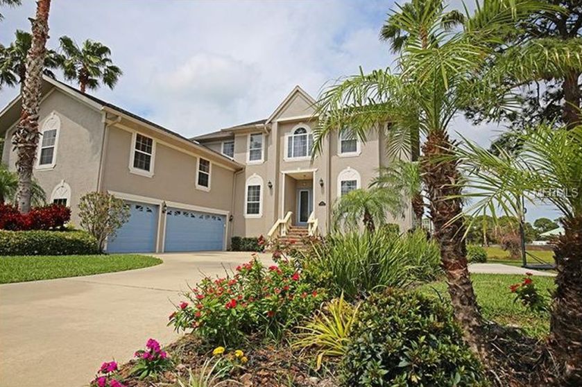 2100 N Pointe ALexis Drive